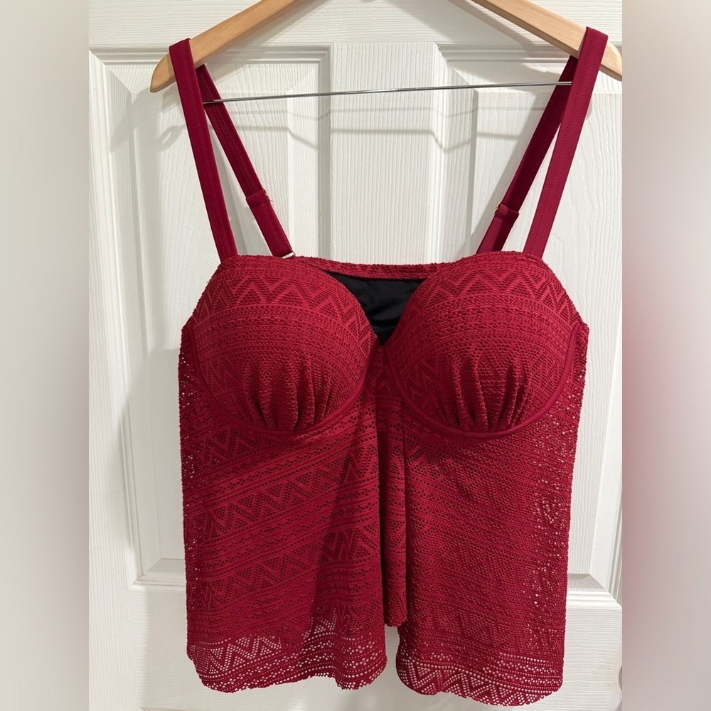 Elegant Red Lace Swimsuit NWT Top size 20 Bottom 18